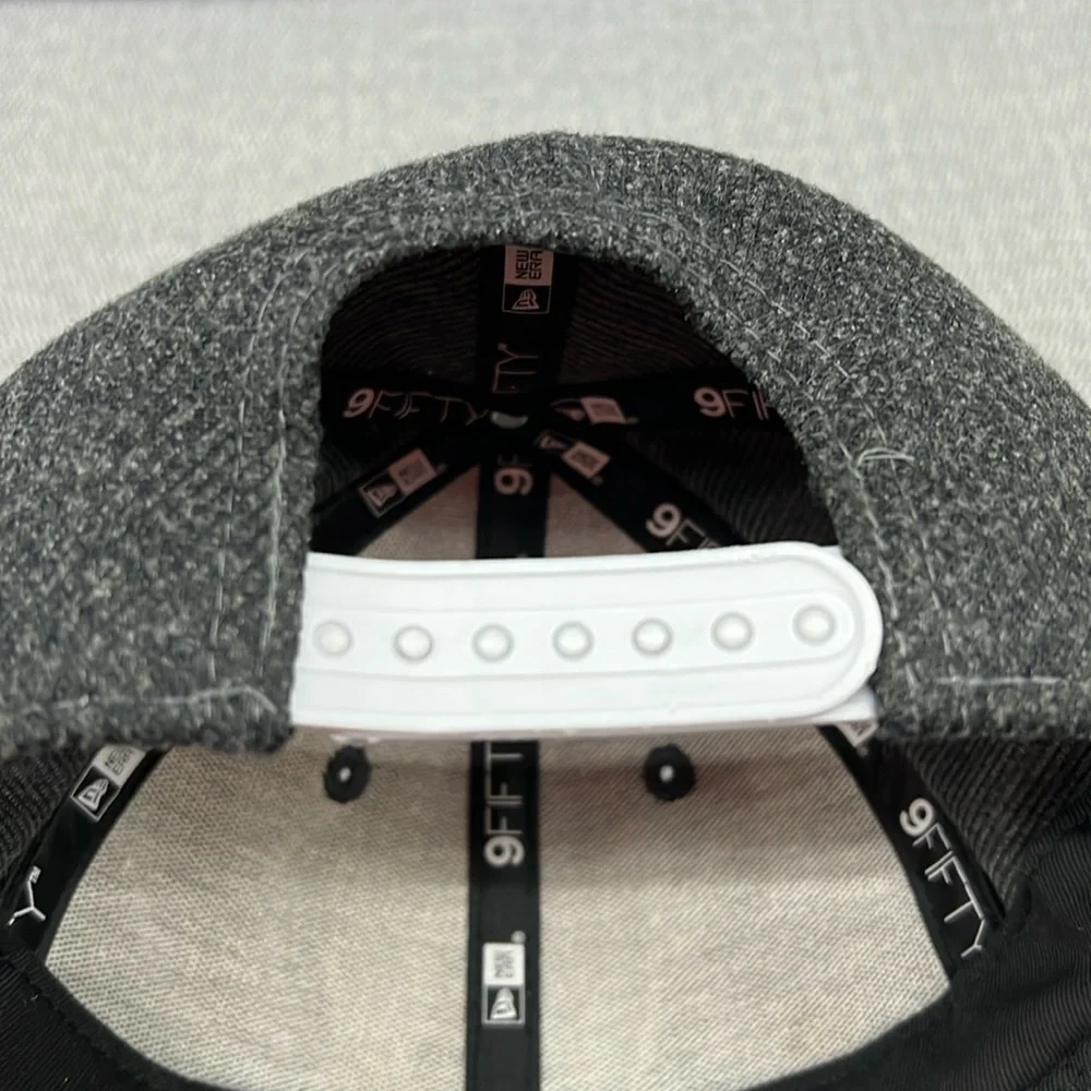 Oakland Raiders Logo NFL New Era 9Fifty Gray SnapBack Adjustable Cap Hat‎ OS